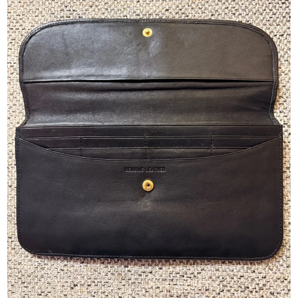 Liza Ganz Black Leather Clutch Wallet Sleek Pristine Gold‎ Triangle Logo & Charm